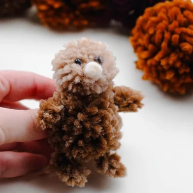 Adorable Pom Pom Otter Craft Recipe