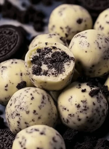 Delicious Cream Cheese Oreo Protein Balls Recipe