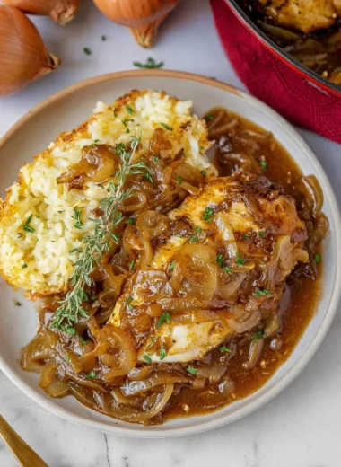 Irresistible French Onion Chicken Recipe (Cozy Delight)