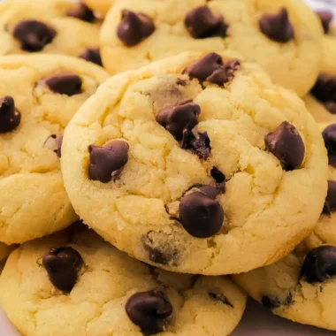 Delicious Chocolate Chip Cake Mix Cookies Recipe