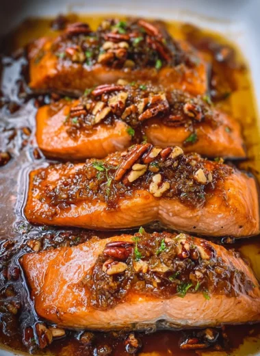 Delicious Maple Pecan Glazed Salmon Recipe