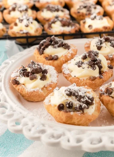 Deliciously Easy Mini Cannoli Cups Recipe