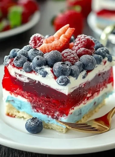 Delightfully Refreshing Summer Berry Jello Lasagna Recipe