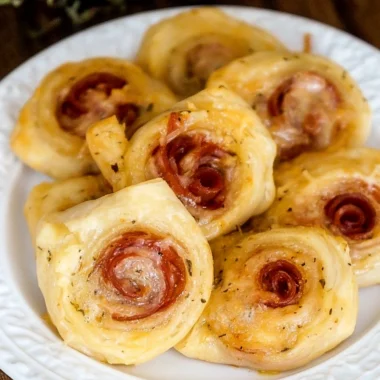 Easy Cheesy Pepperoni Pinwheels Recipe
