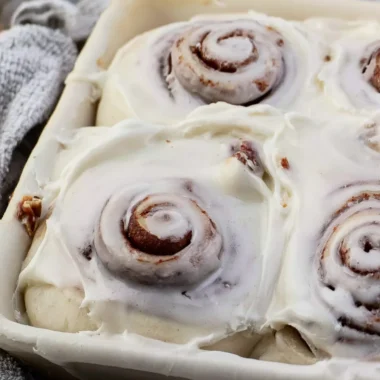 Easy Homemade Cinnamon Rolls Recipe