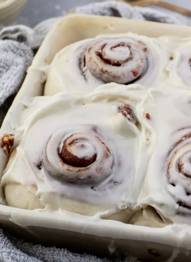 Easy Homemade Cinnamon Rolls Recipe