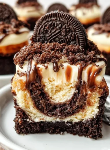 Fudge Swirled Oreo Bottom Cheesecake Cupcakes Recipe